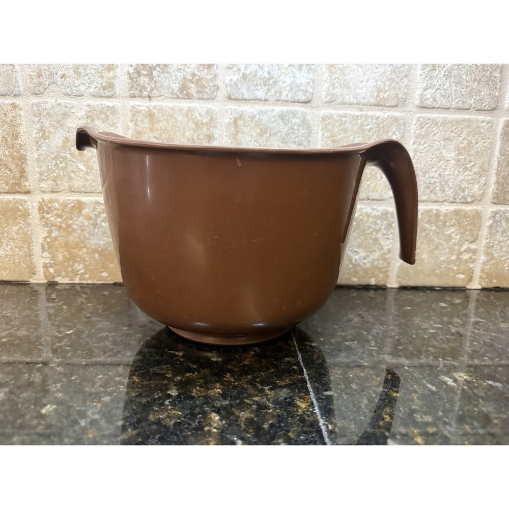 Vintage Rubbermaid 3 Qt 12 Cup Batter Bowl Grip N Mix Measuring 2663 Brown